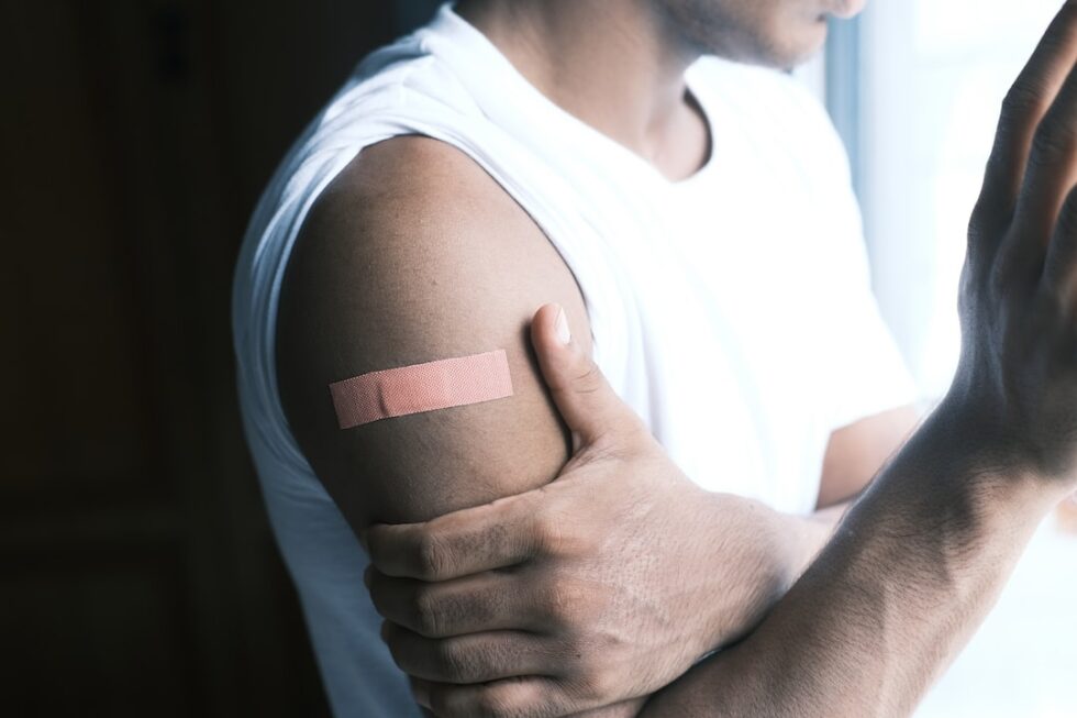 8-possible-causes-of-upper-arm-pain-my-online-chiropractor