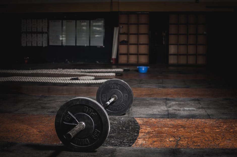 4 Tips for Weight Lifting After a Back Injury